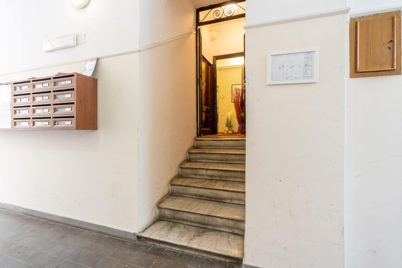 Colosseo Ohana Suite Intero Appartamento Open Space ローマ エクステリア 写真