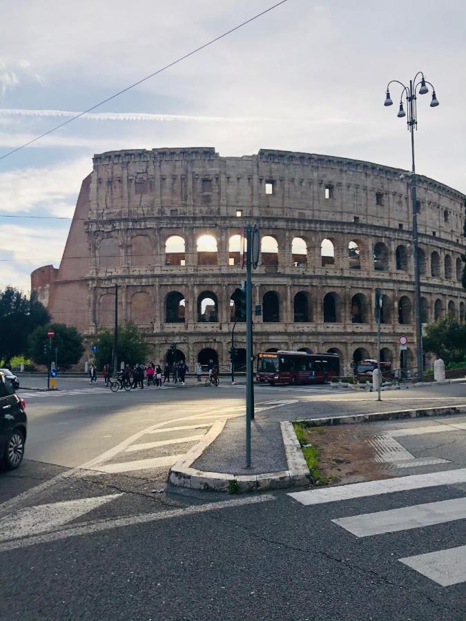 Colosseo Ohana Suite Intero Appartamento Open Space ローマ エクステリア 写真